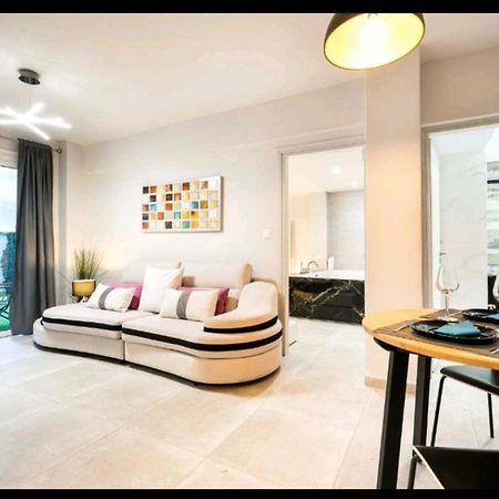 Romantic Jacuzzi Apartment Athens Ngoại thất bức ảnh
