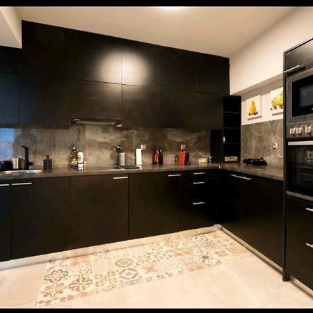 Romantic Jacuzzi Apartment Athens Ngoại thất bức ảnh