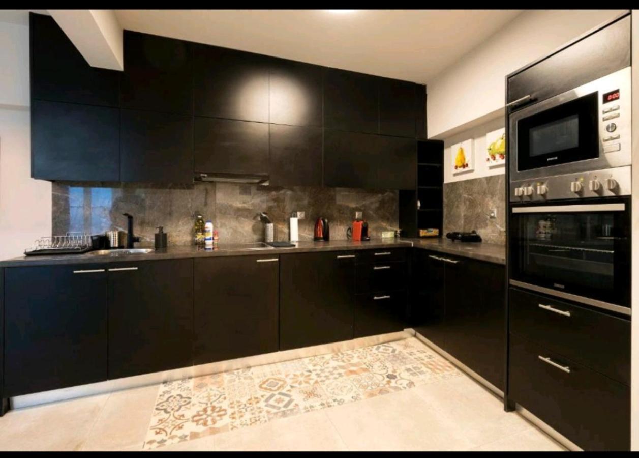 Romantic Jacuzzi Apartment Athens Ngoại thất bức ảnh